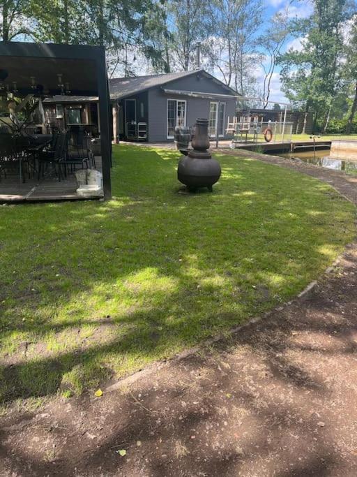 Unieke Chalet Aan Het Water Lille Kültér fotó